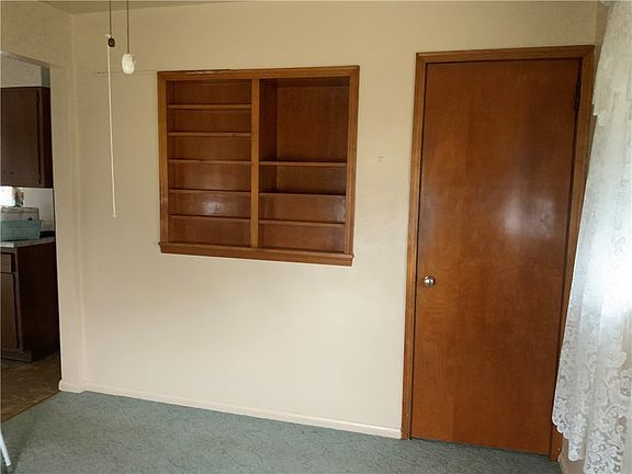 5th image of 1178 Amity Ridge Rd