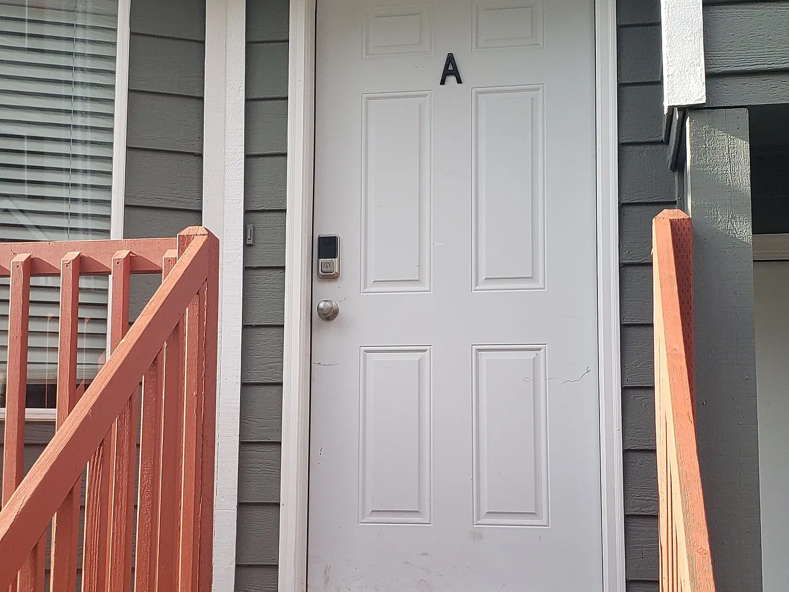 923 E Marine View Dr — Photo 1