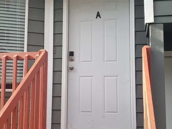 923 E Marine View Dr Unit A, Everett, WA 98201