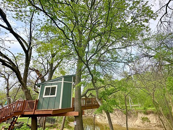 4th image of 3309 Creekbend Dr