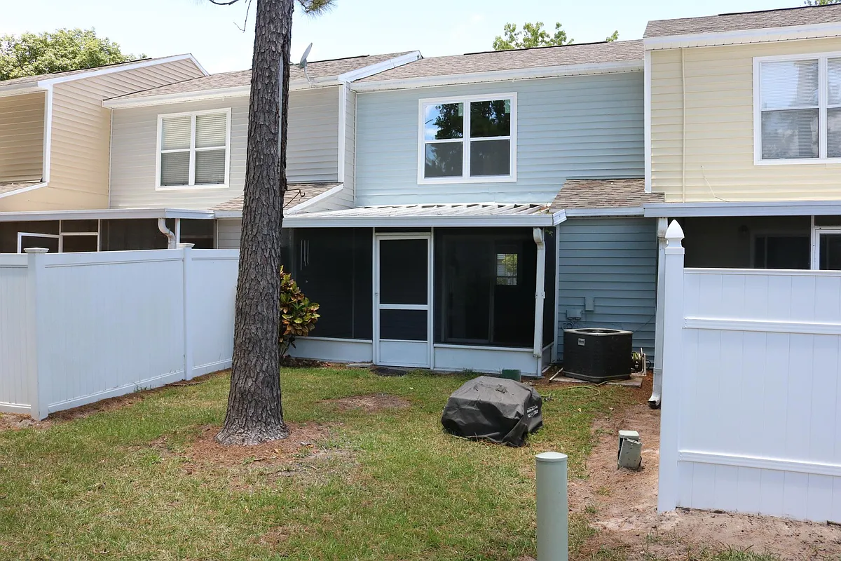 Building Photo - 407 Green Spring Cir
