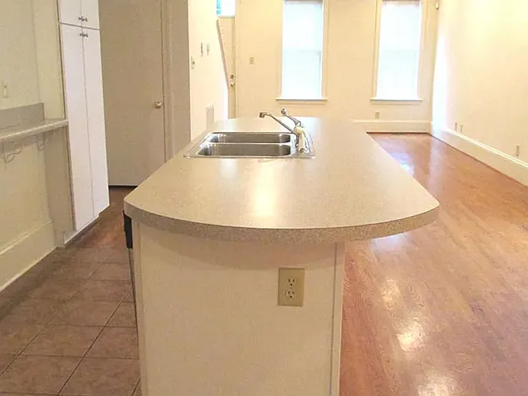 5 S Plum St — Photo 18