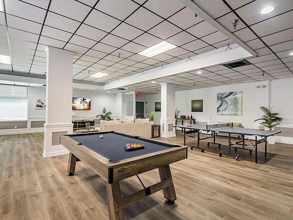 2nd image of 1520 Jeffords St #409