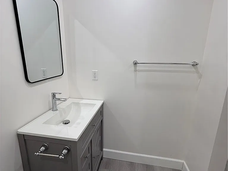 9013 Oneida Ave — Photo 11