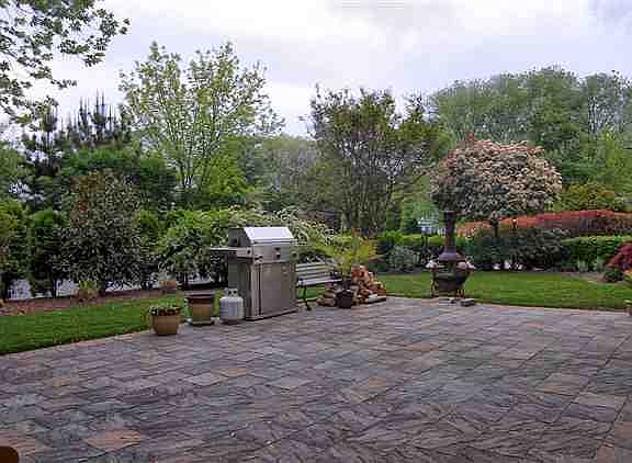 Pavered Patio for Grilling & Entertaining