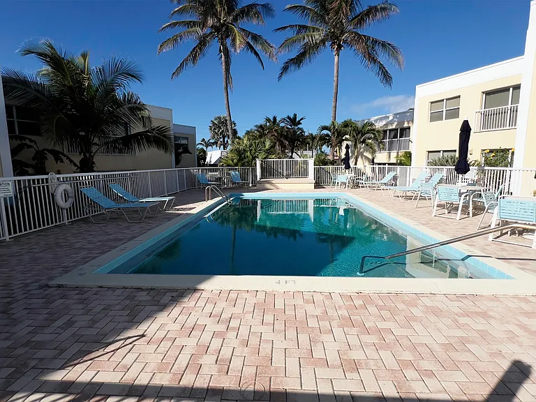 3541 NE Ocean Blvd #15 — Photo 7
