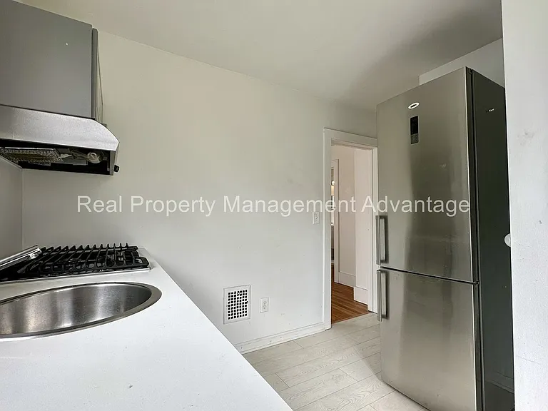 316 Spencer — Photo 20