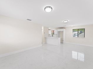 1999 NW 46th St, Miami, FL 33142