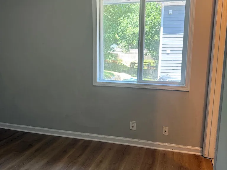 235 Barfield Ave SW — Photo 14