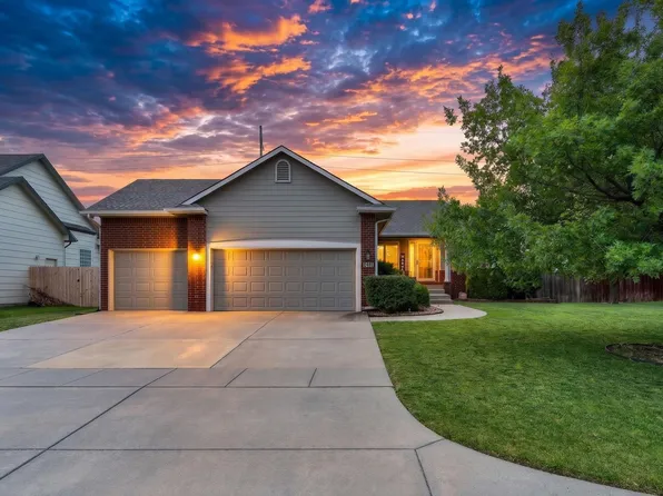 1481 S Shiloh Ct, Wichita, KS 67207