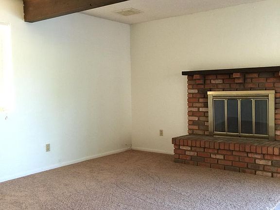 3rd image of 2440 W Peralta Cir