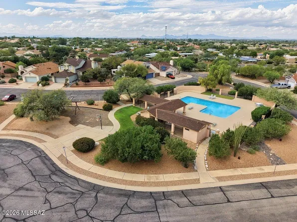 9881 E Sabrena Ln, Tucson, AZ 85748