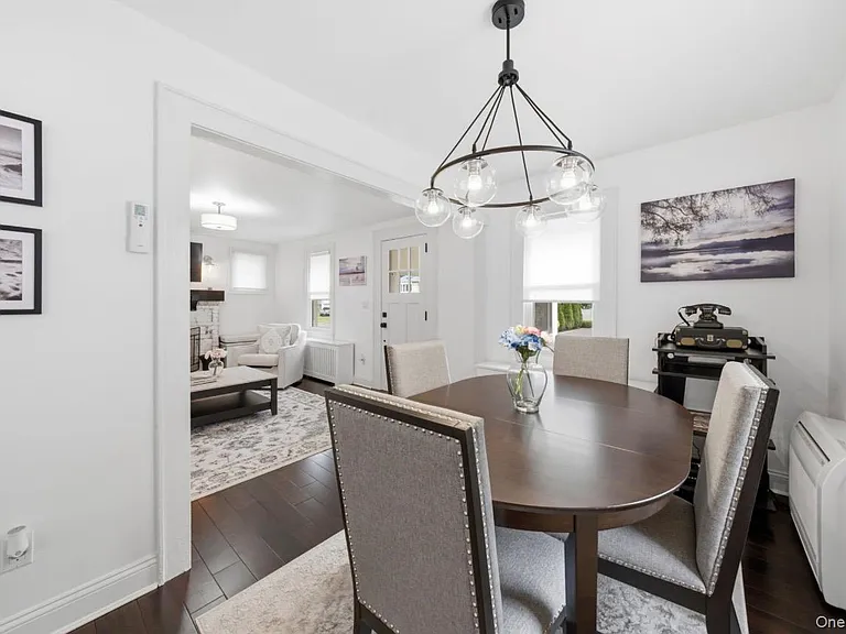 8 Rosewood Ave — Photo 10