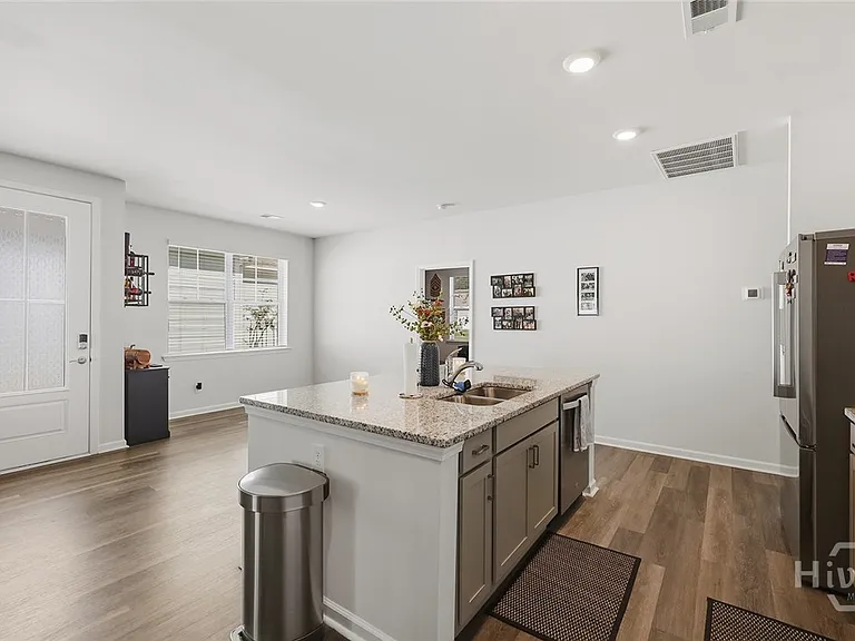 152 Holloway Hl — Photo 4
