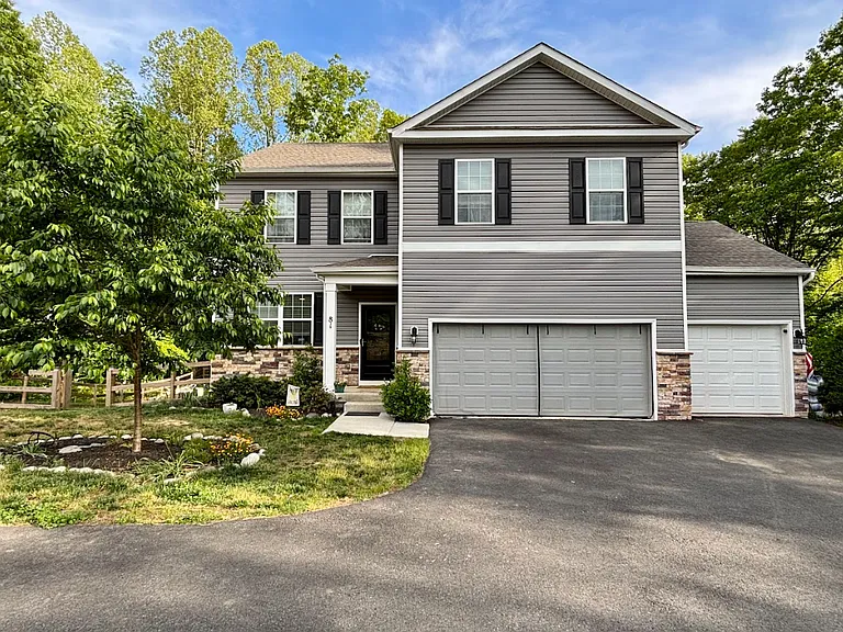 81 Pinewood Rd — Photo 29