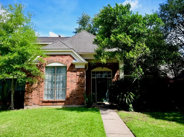3019 Country Club Blvd, Sugar Land, TX 77478
