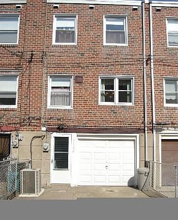 2nd image of 2108 Devereaux Ave