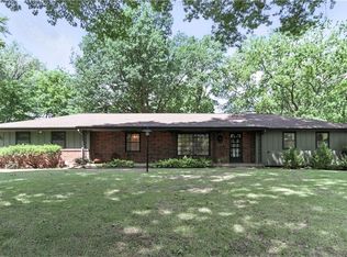 7100 Antioch Rd, Merriam, KS 66204