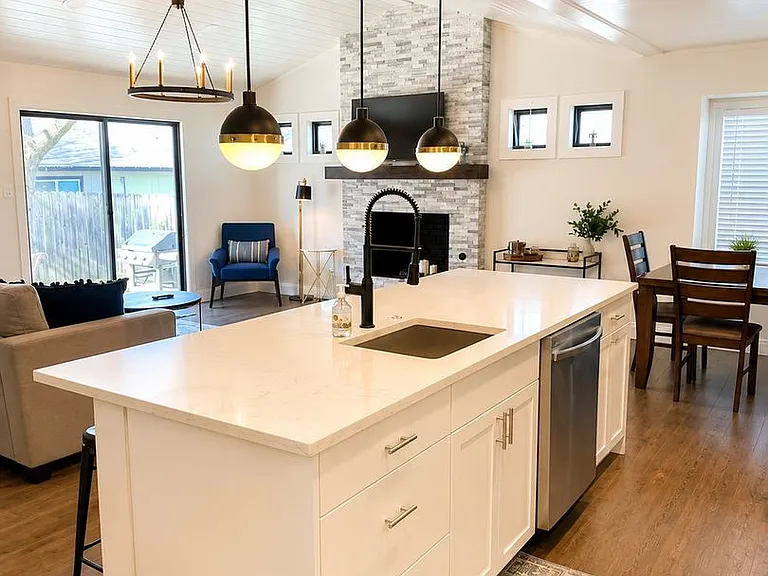 9002 Lodge Ct — Photo 8
