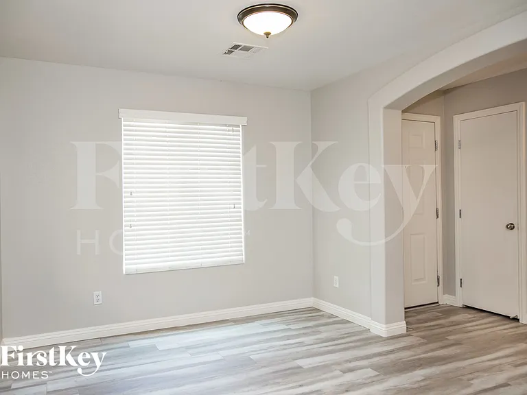 6074 Peaceful Creek St — Photo 7