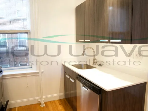 19 Queensberry St, Boston, MA