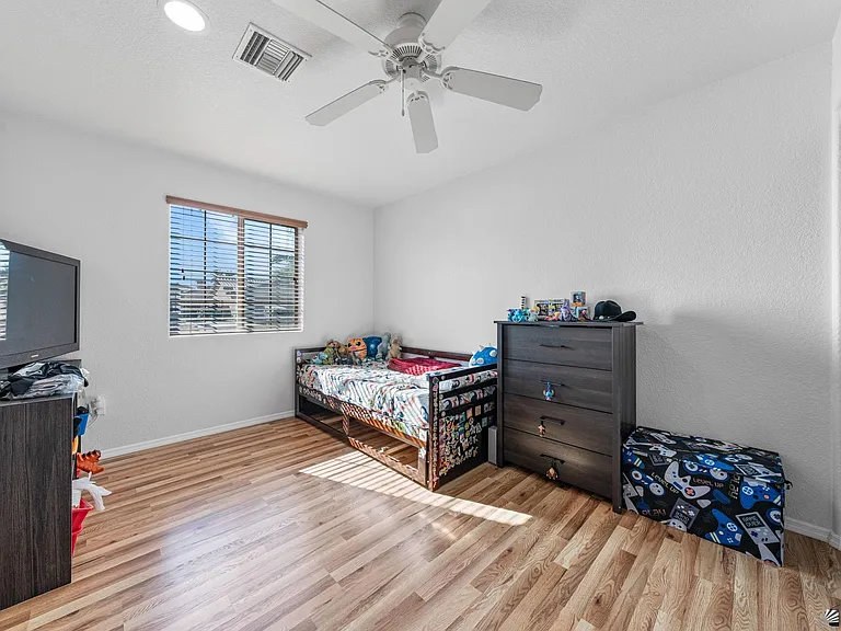 11756 E Omega Ln — Photo 10