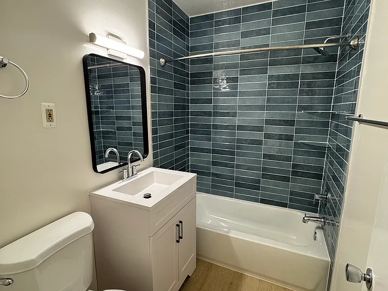 10650 Weymouth St #204 — Photo 5