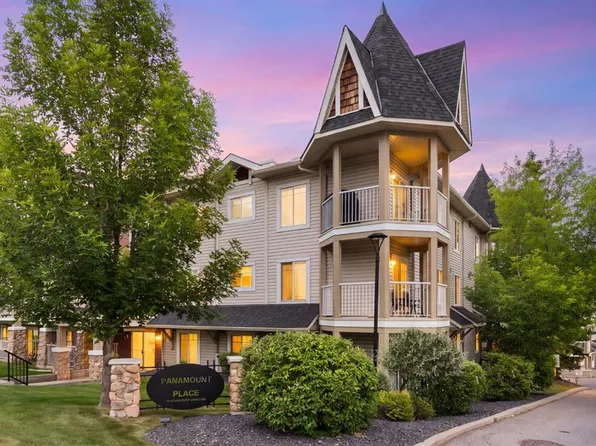 70 W Panamount Dr NW #1102, Calgary, AB T3K 5Z1