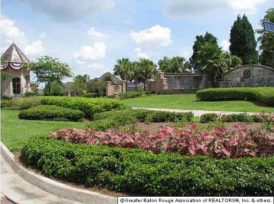1st image of 124 Beverly Hills Dr
