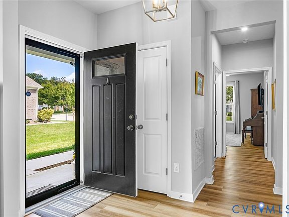 4th image of 1420 Westhall Gardens Dr