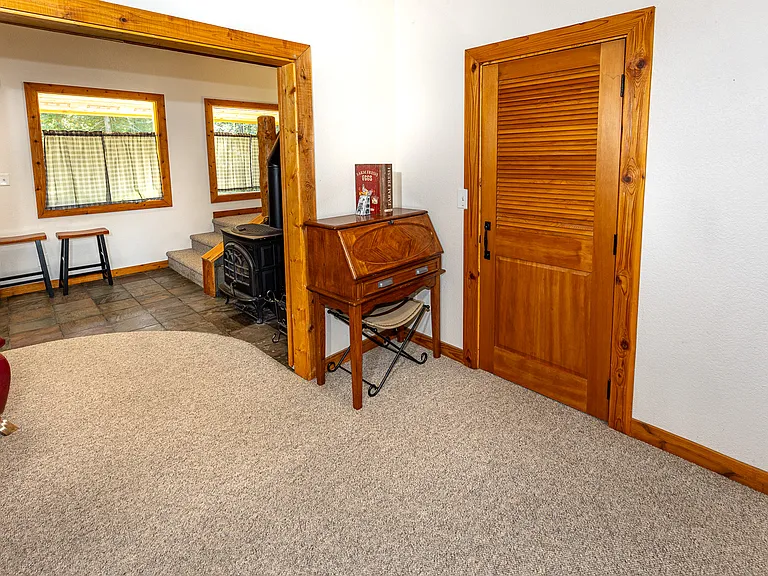 650 Hidden Valley Rd — Photo 33