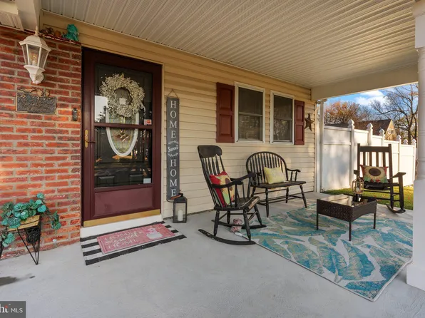 2 Hybrid Rd, Levittown, PA 19056