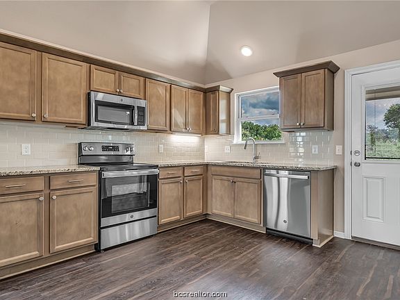 3rd image of 1106 Night Dew Ave