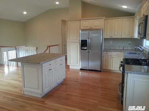4th image of 735 Peter Paul Dr