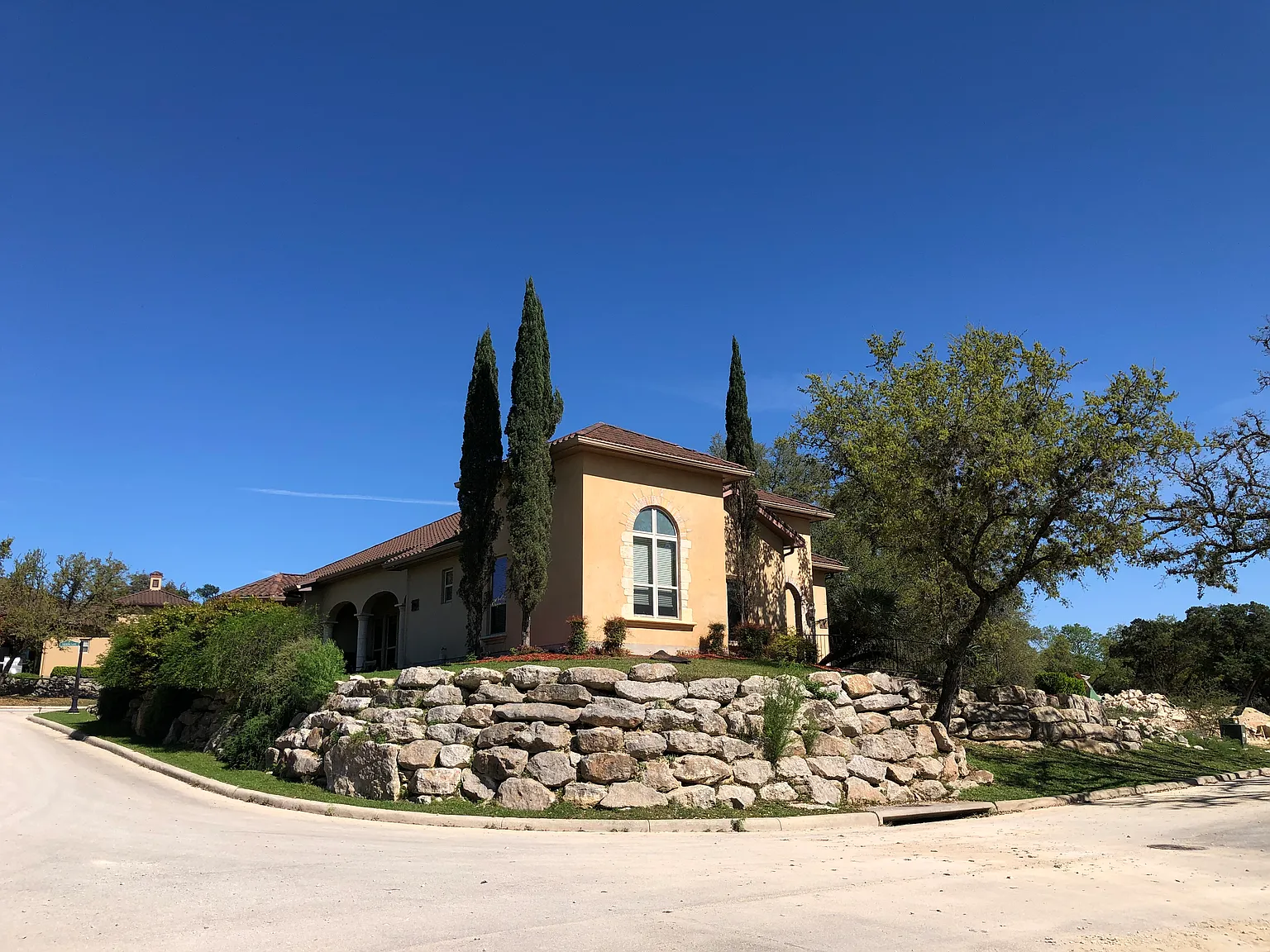 22127 Touring Ln — Photo 2