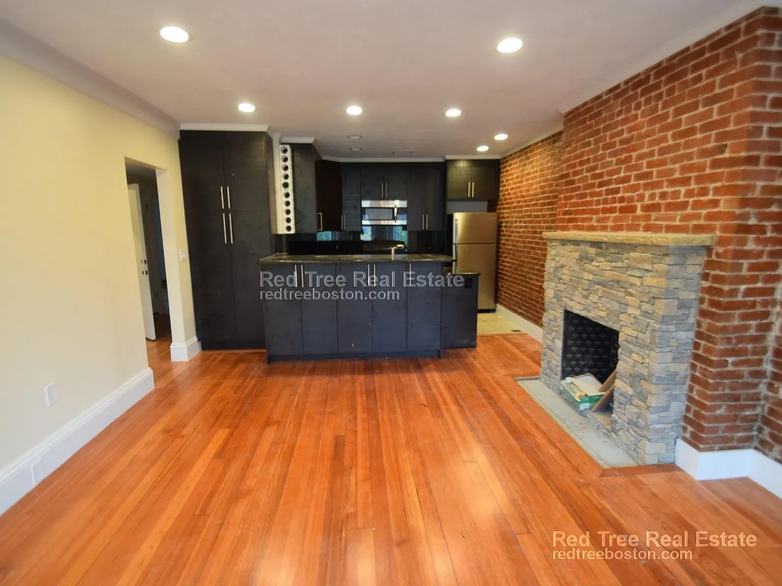 1616 Beacon St — Photo 1