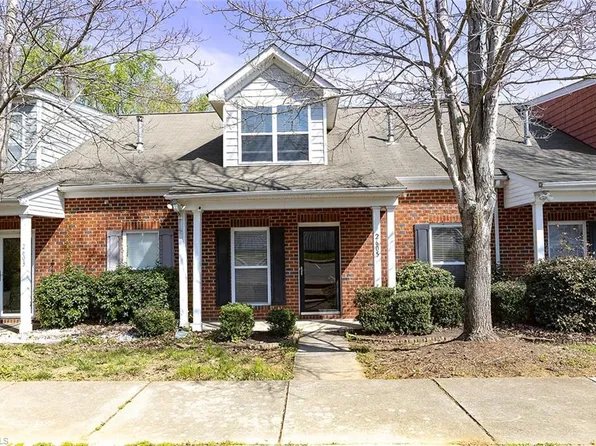 2605 Feather Bend Ct, Charlotte, NC 28269