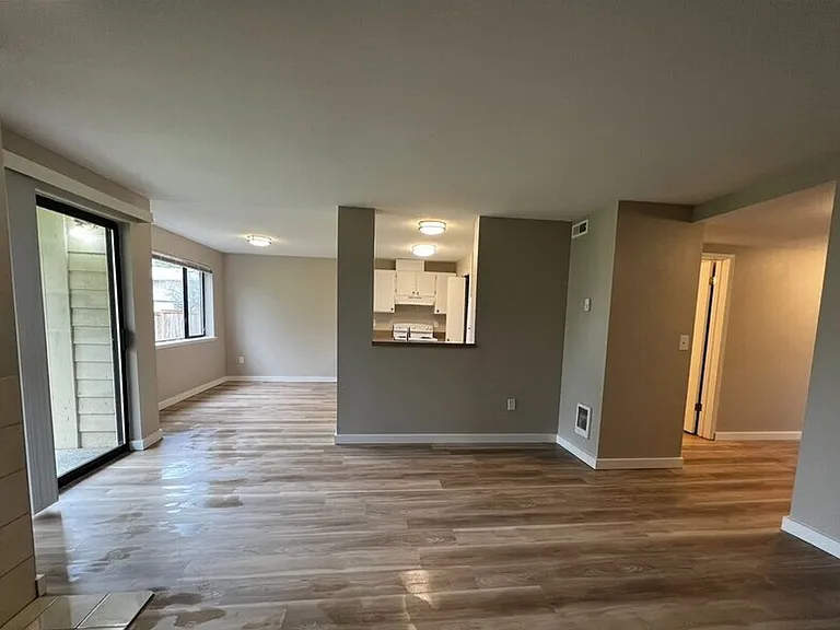 Lawn Courte Apartments at 2802 N. Narrows Drive, Tacoma, WA 98407 — Photo 17