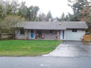 1809 Jacobsen Blvd, Bremerton, WA 98310