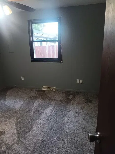 2 bed, $950 — Photo 2