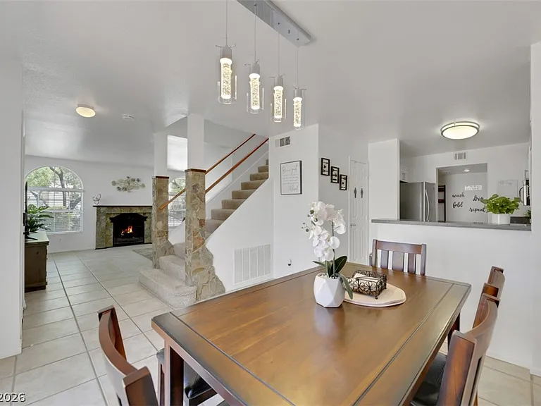 7989 Lisa Dawn Ave — Photo 1