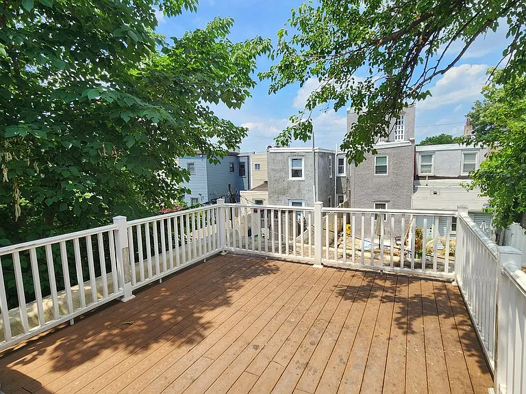 2813 W Girard Ave #2R — Photo 3