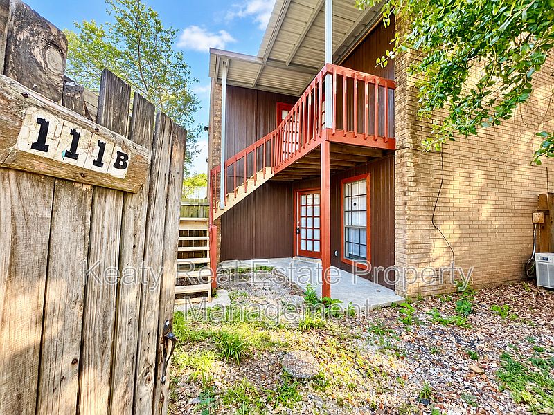 1st image of 111B Shekel Dr