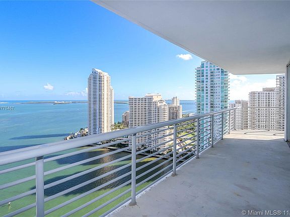 4th image of 325 Biscayne Blvd #3123