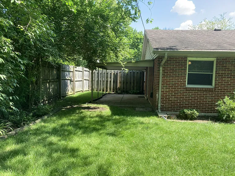 2720 Corlington Dr — Photo 30