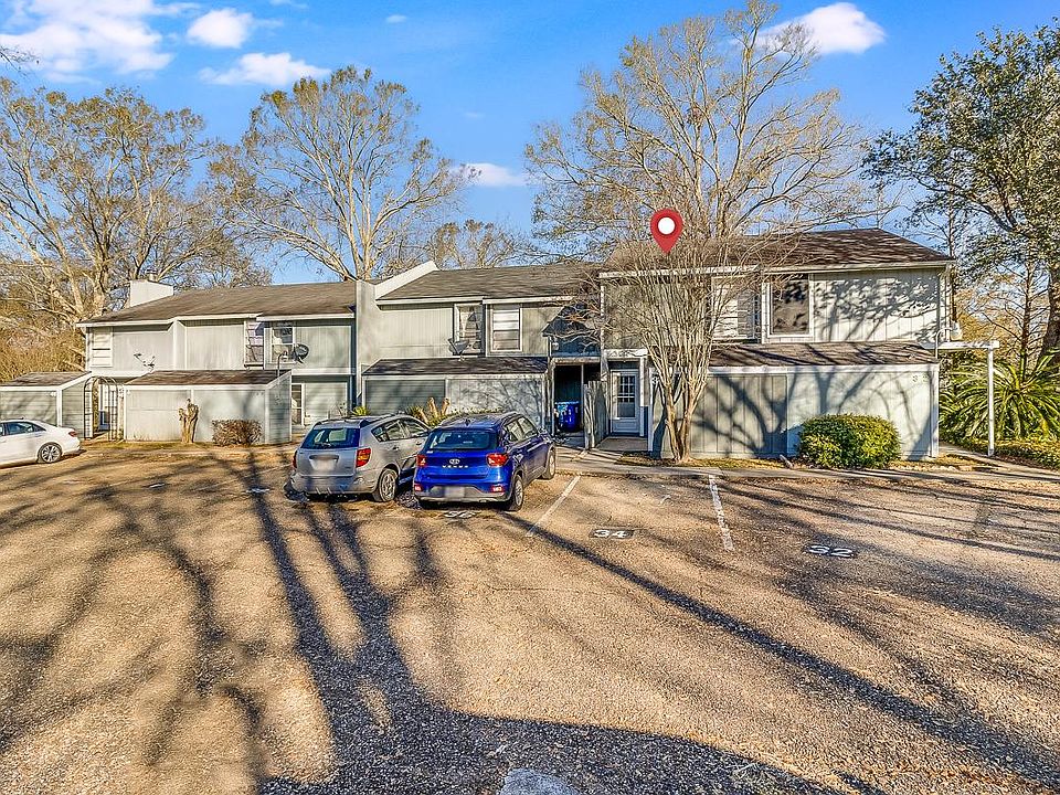 1st image of 34 Phlox Dr