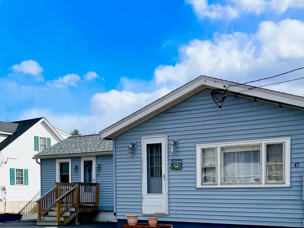 45 Pike St #1, Salisbury, MA 01952