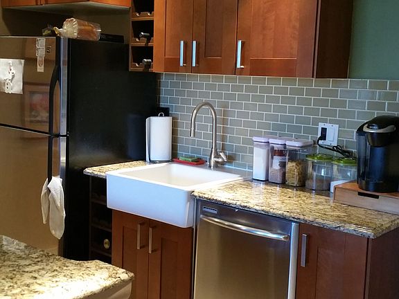 4th image of 1901 N Andrews Ave APT 218