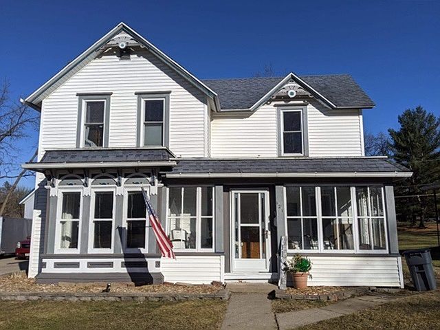 1st image of 121 Grand Ave