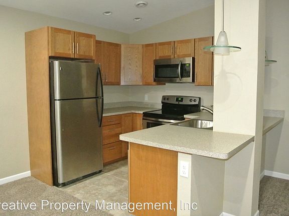 2nd image of 24 1st St NE APT 3
